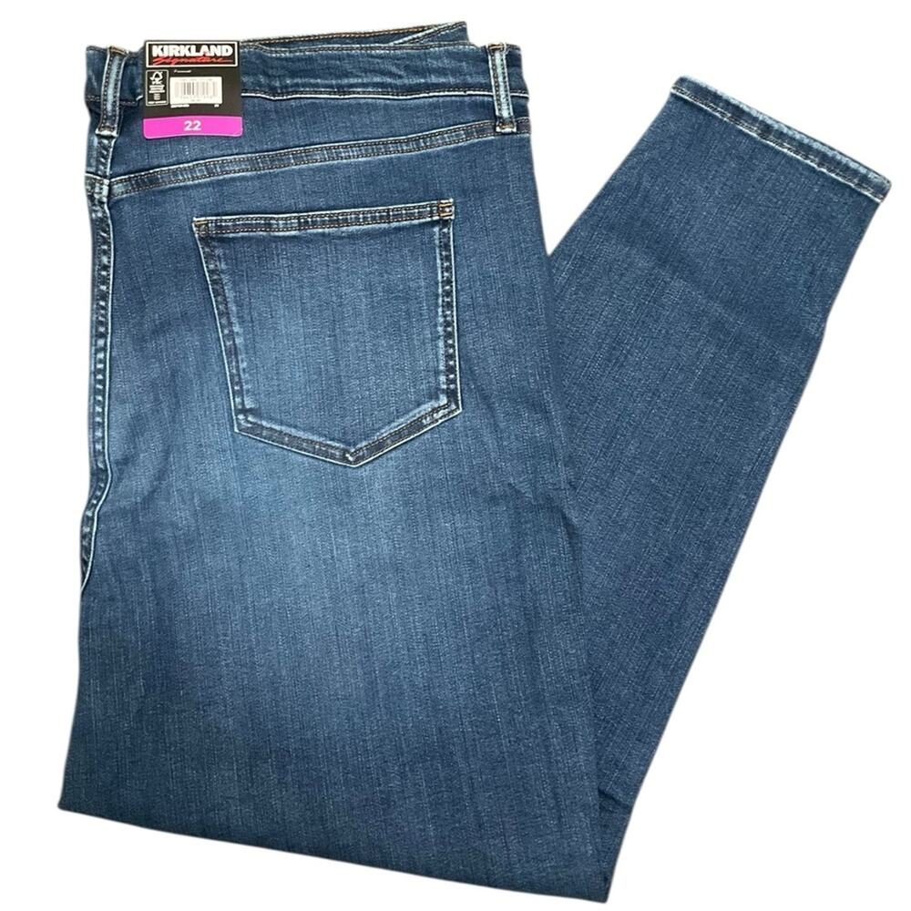 Kirkland Signature Women's Jeans Blue High-Rise Stretch Size 22 NWT